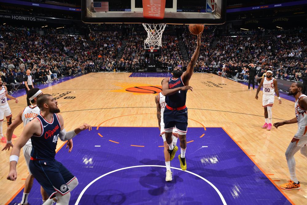 官方：热刺签下22岁荷兰中场哈维-西蒙斯，据悉转会费6000万欧