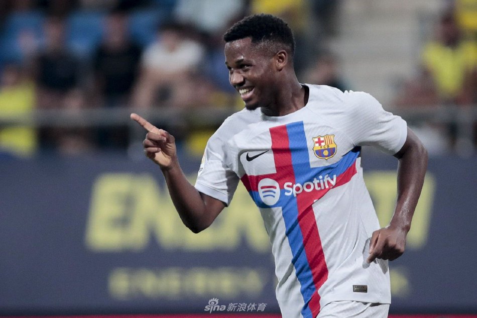 申花后卫团 申花后卫团