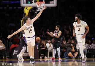 在她的带动 在她的带动