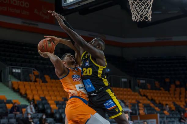 德甲：波鸿踢和多特蒙德 比数是1比1